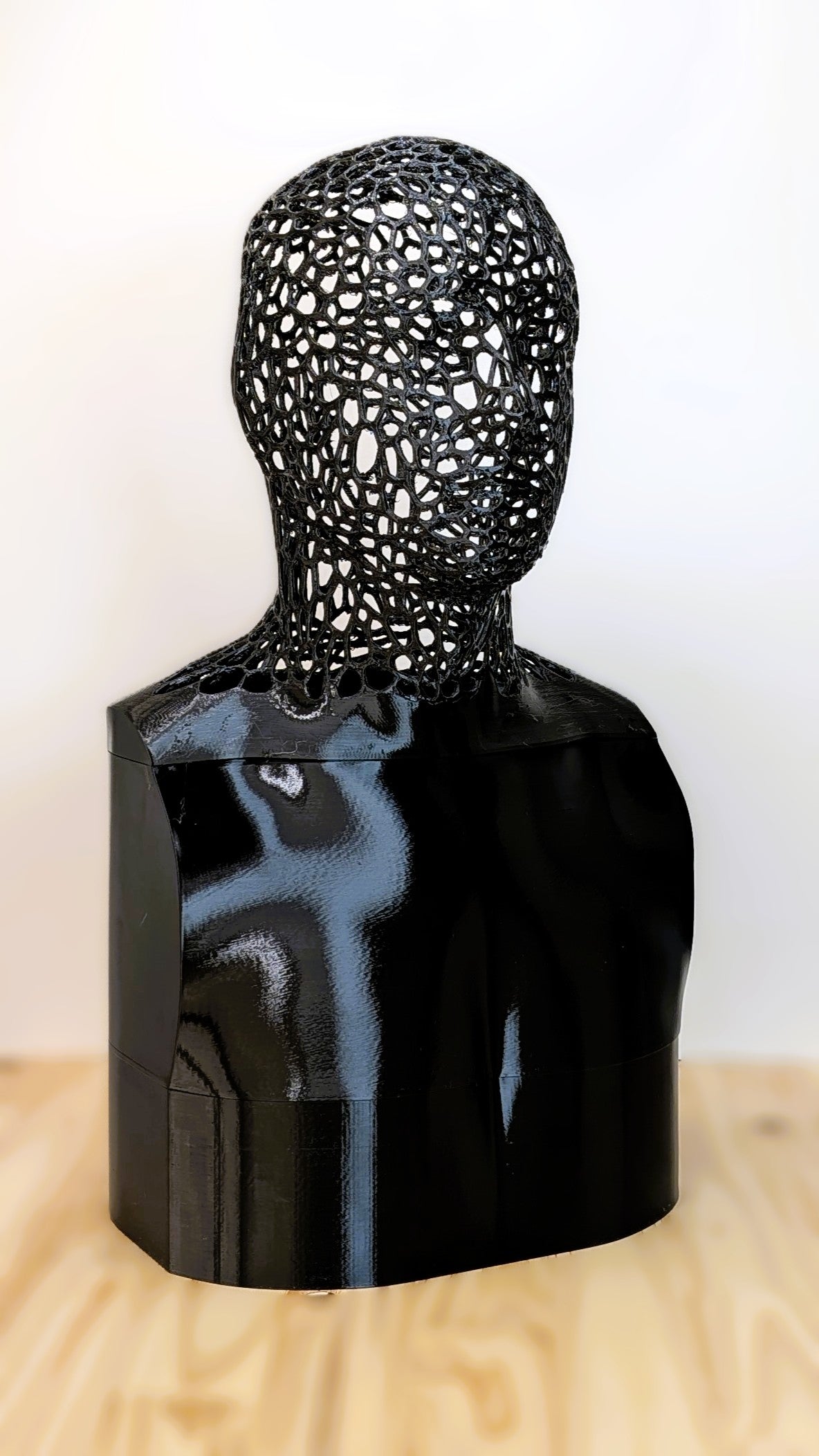 Flexible mask stand for silicone masks, latex masks. Head form for silicone masks