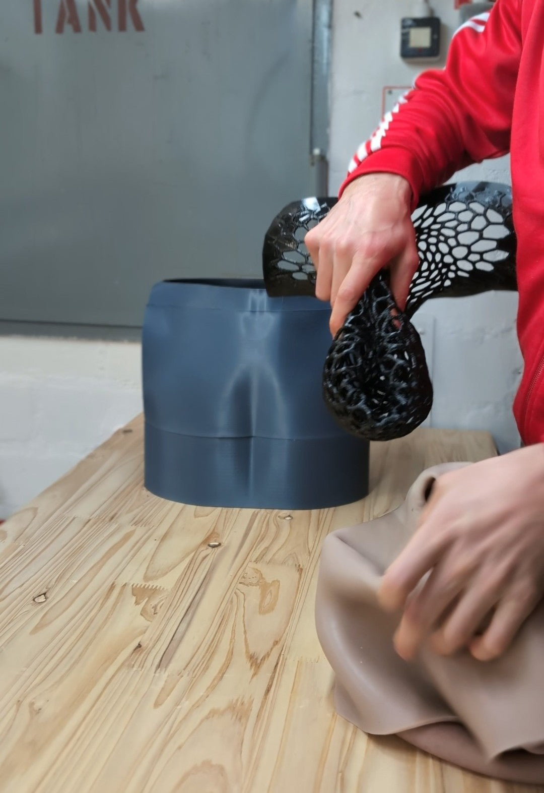 Flexible mask stand for silicone masks, latex masks. Head form for silicone masks