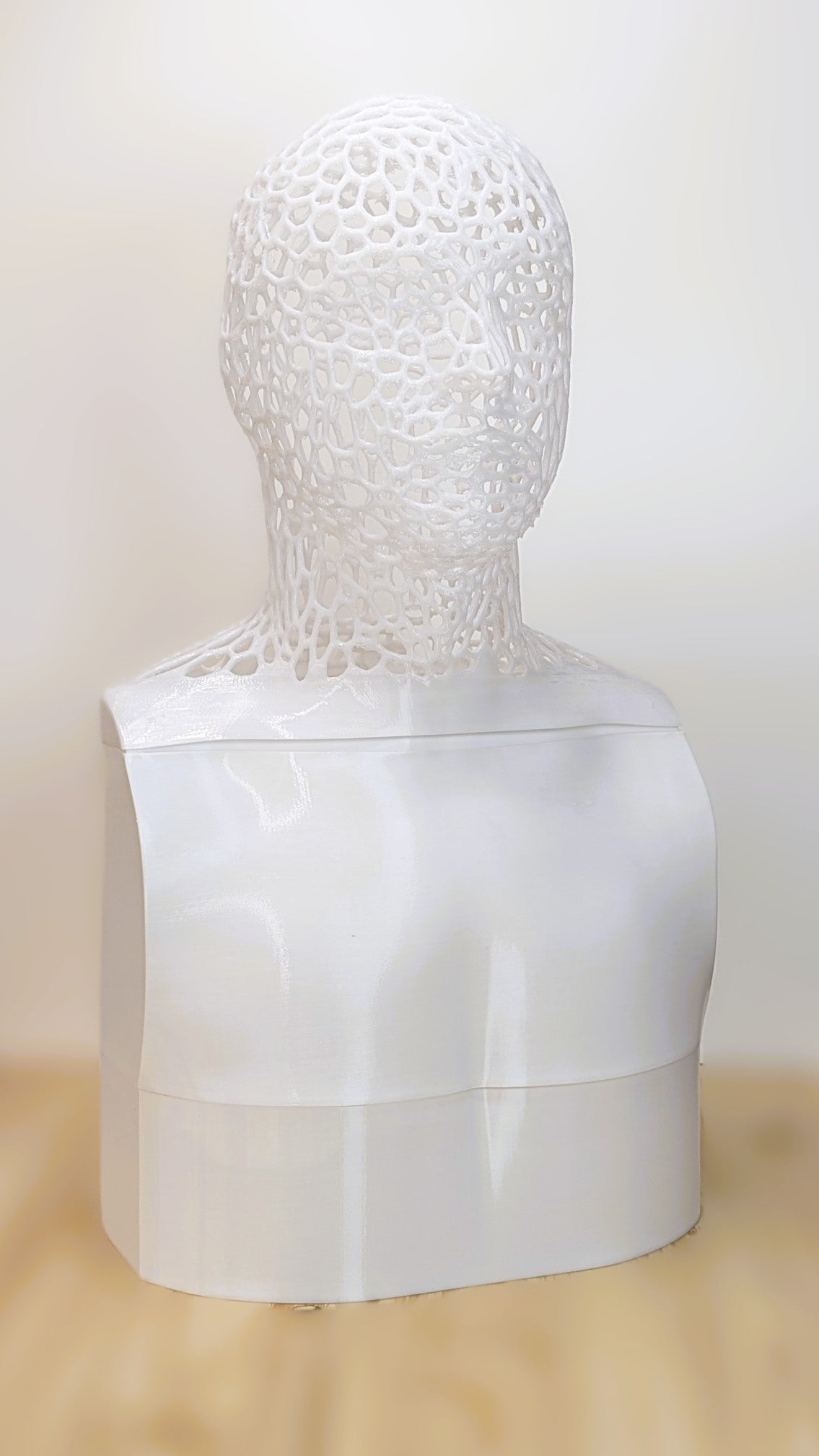 Flexible mask stand for silicone masks, latex masks. Head form for silicone masks