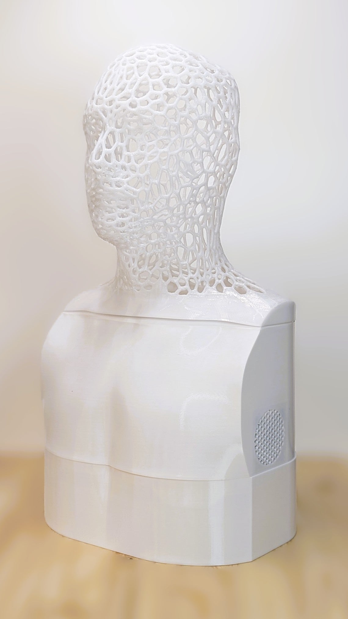 Flexible mask stand for silicone masks, latex masks. Head form for silicone masks
